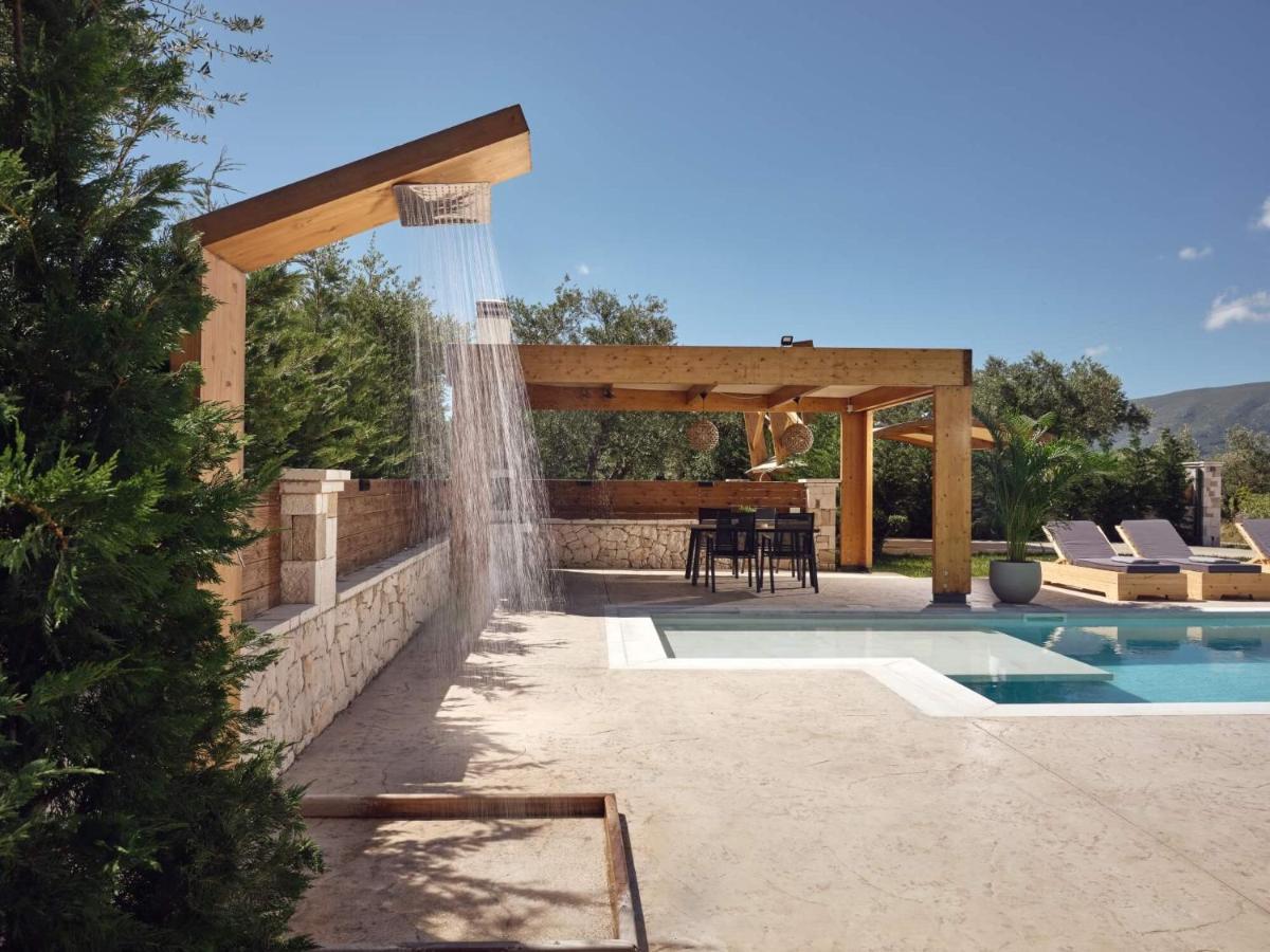 Errikos Family Villa Áyios Kírikos Bagian luar foto