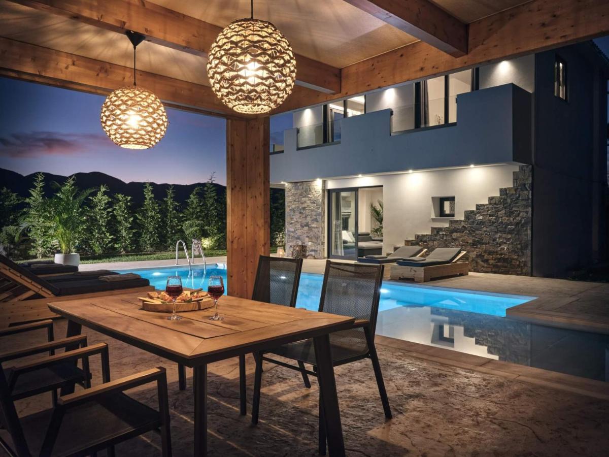 Errikos Family Villa Áyios Kírikos Bagian luar foto